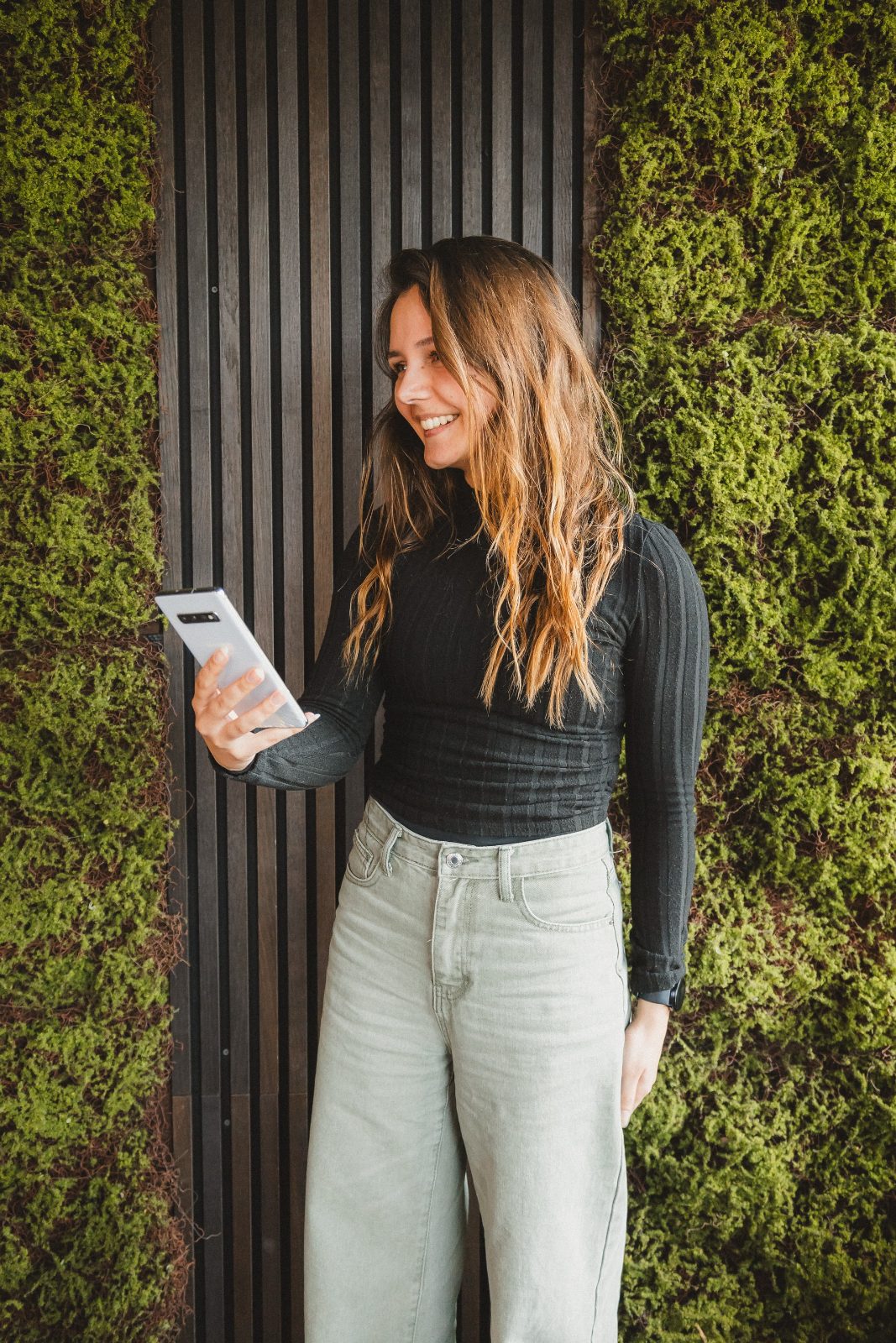 Medewerker met de People Appy-app
