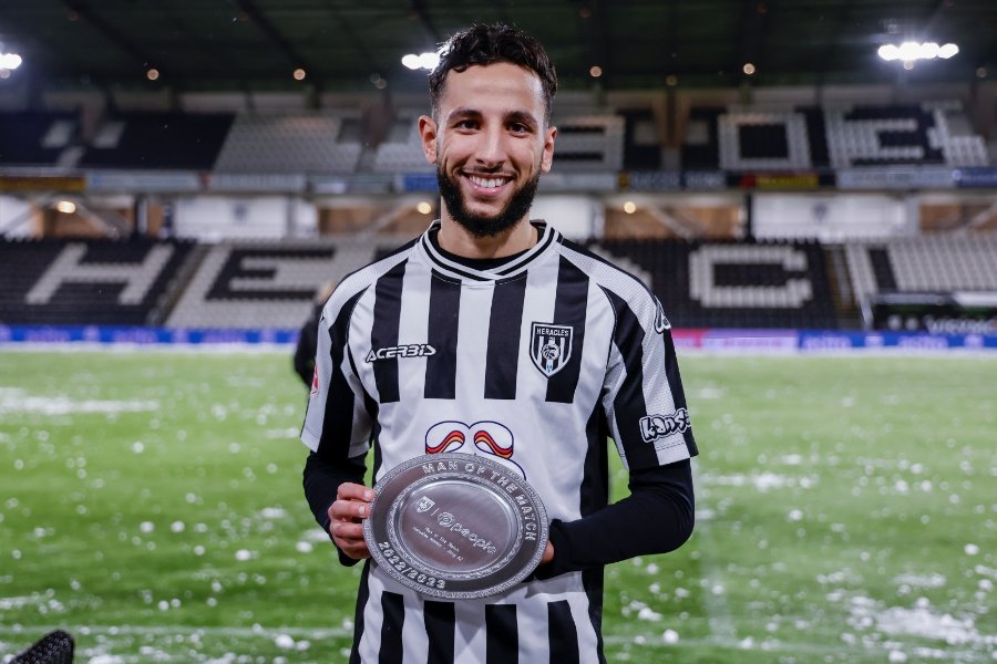 Man of the Match-schaal met People-logo bij Heracles Almelo